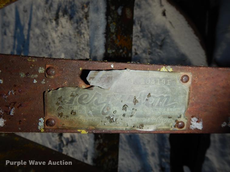 image for item EP9086 (2) plows