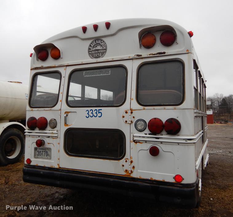 image for item J5510 1987 Chevrolet G30 school bus