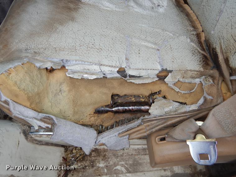 image for item J5510 1987 Chevrolet G30 school bus