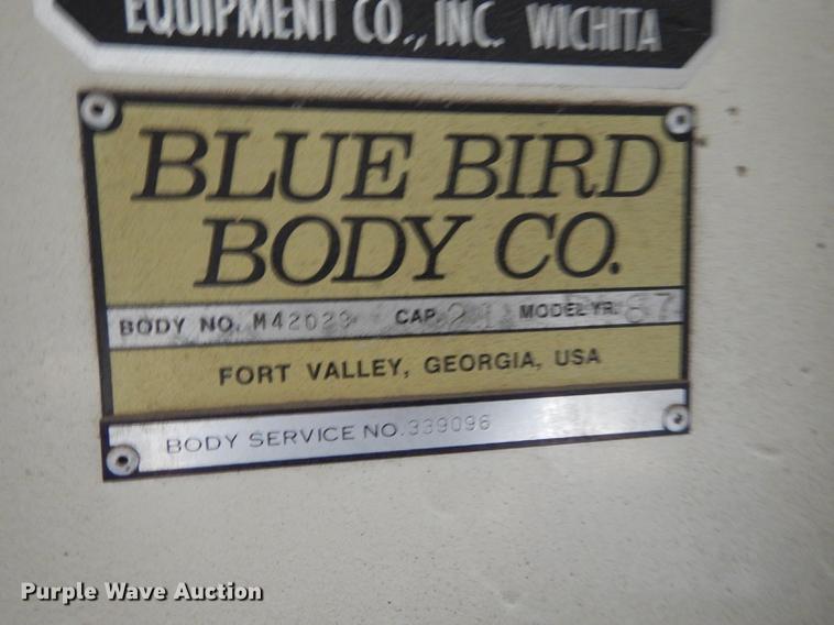 image for item J5510 1987 Chevrolet G30 school bus