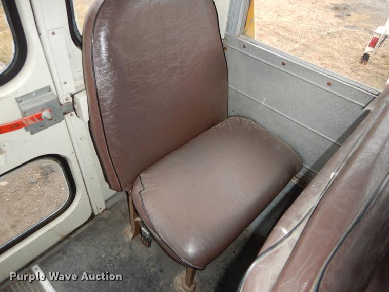 image for item J5510 1987 Chevrolet G30 school bus