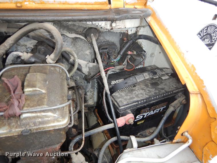 image for item J5510 1987 Chevrolet G30 school bus