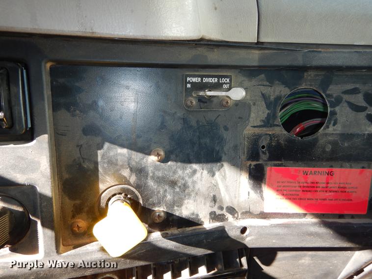 image for item J5532 2001 International 4900 dump truck