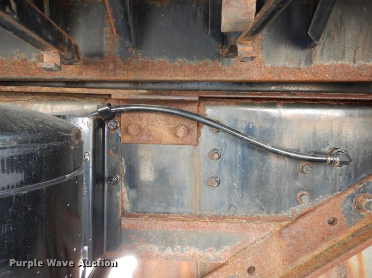 image for item J5532 2001 International 4900 dump truck