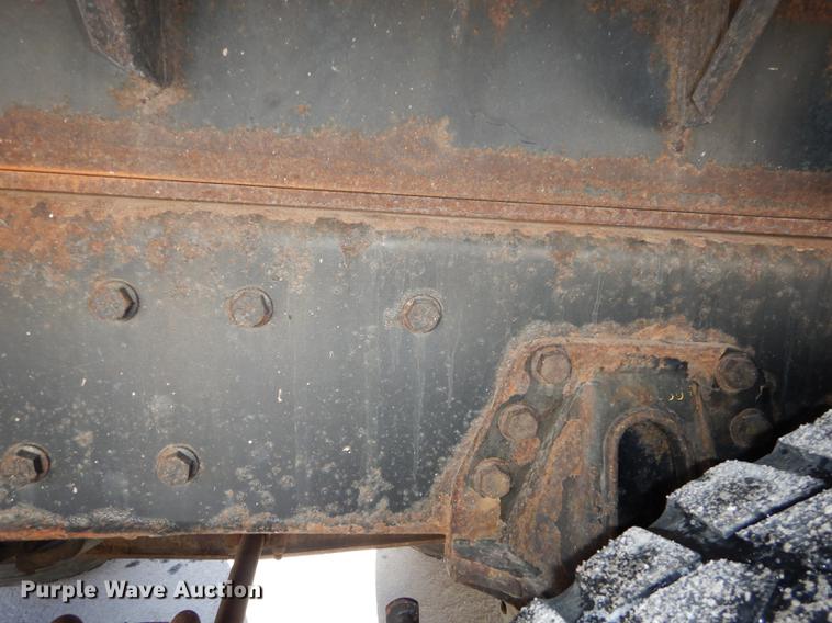 image for item J5532 2001 International 4900 dump truck