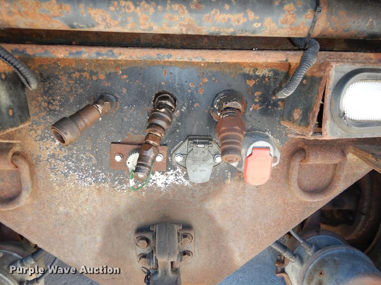 image for item J5532 2001 International 4900 dump truck