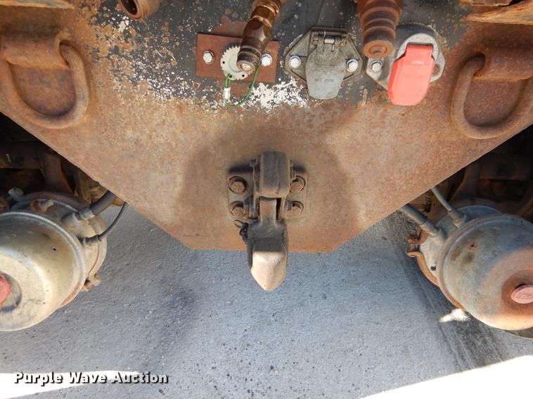 image for item J5532 2001 International 4900 dump truck