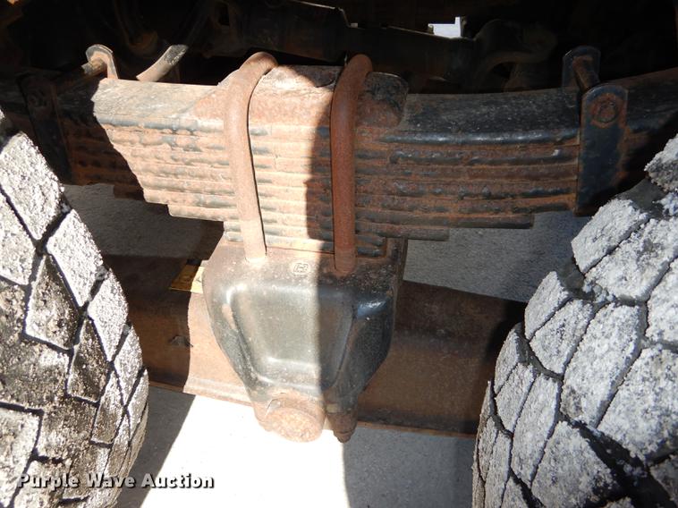 image for item J5532 2001 International 4900 dump truck