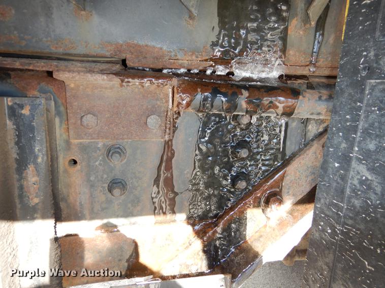 image for item J5532 2001 International 4900 dump truck