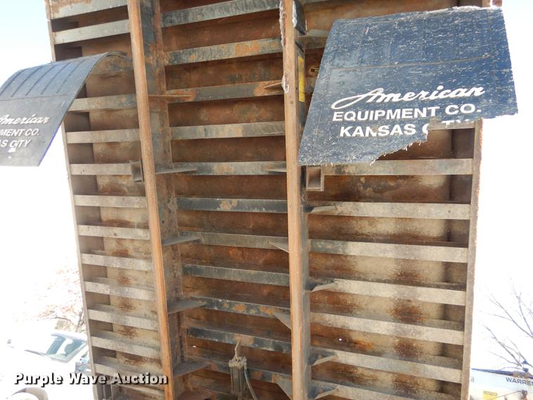 image for item J5532 2001 International 4900 dump truck