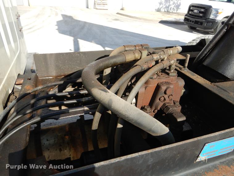 image for item J5532 2001 International 4900 dump truck