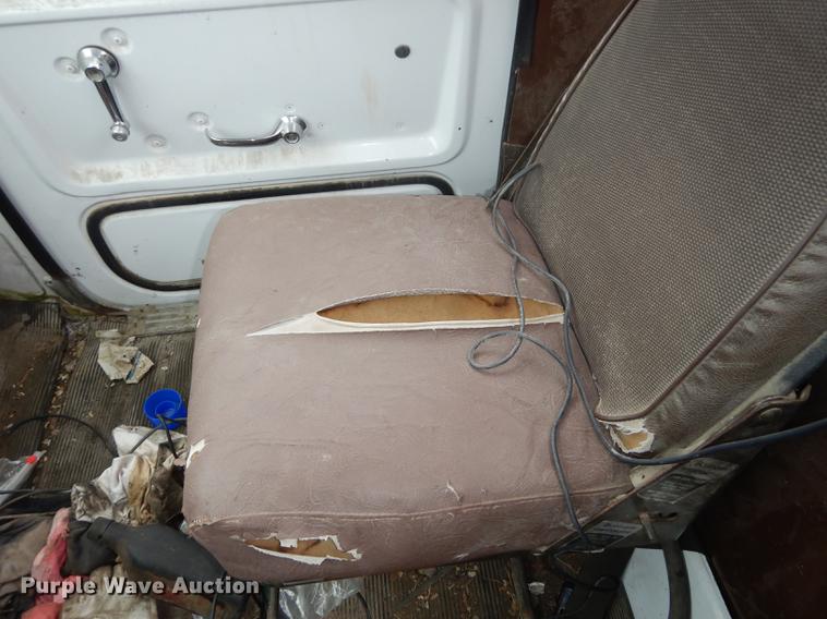 image for item J5533 1980 Ford 8000 truck cab and chassis