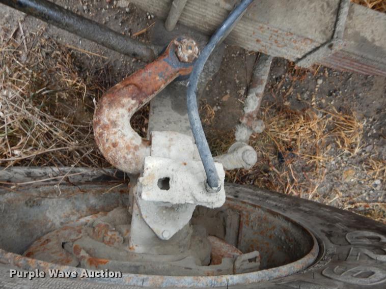 image for item J5533 1980 Ford 8000 truck cab and chassis