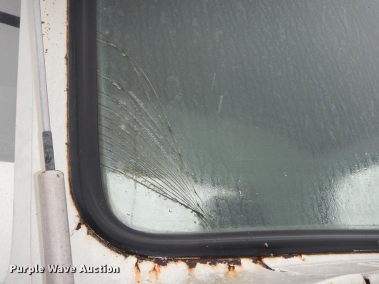 image for item J5533 1980 Ford 8000 truck cab and chassis