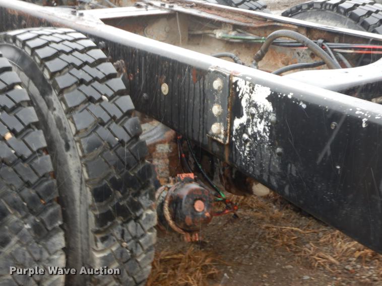 image for item J5533 1980 Ford 8000 truck cab and chassis