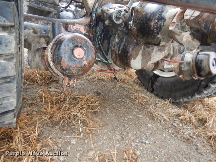 image for item J5533 1980 Ford 8000 truck cab and chassis