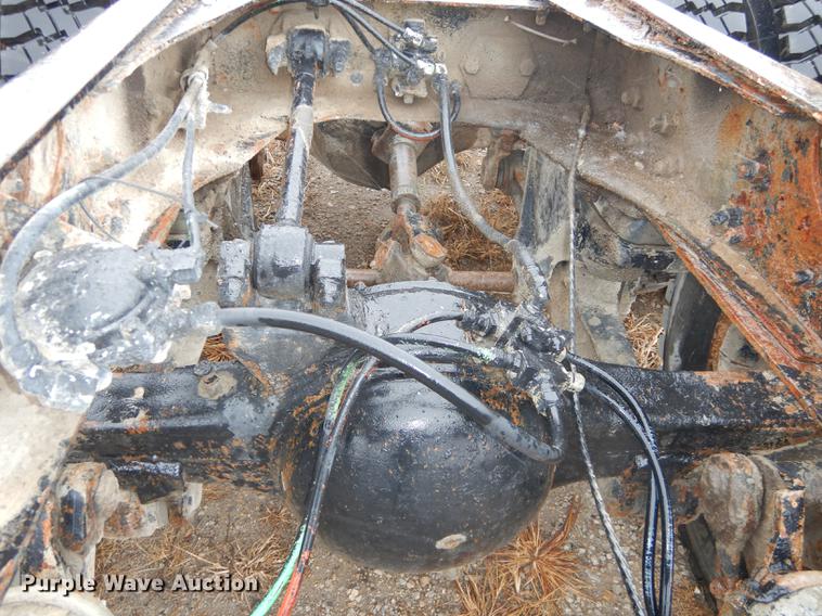 image for item J5533 1980 Ford 8000 truck cab and chassis