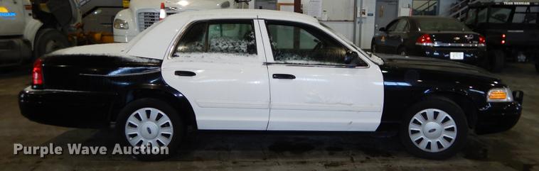 image for item J5534 2011 Ford Crown Victoria Police Interceptor