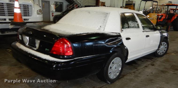image for item J5534 2011 Ford Crown Victoria Police Interceptor