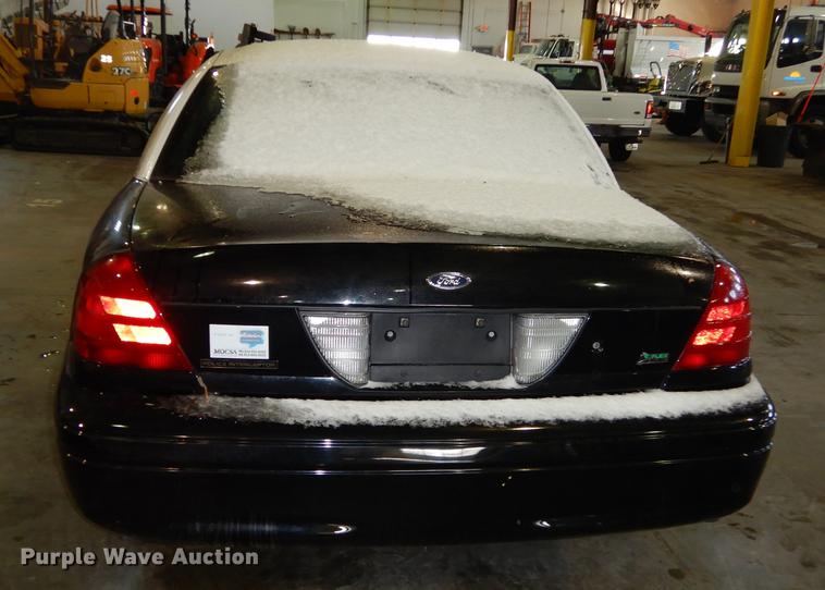 image for item J5534 2011 Ford Crown Victoria Police Interceptor