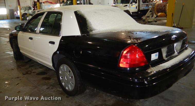 image for item J5534 2011 Ford Crown Victoria Police Interceptor