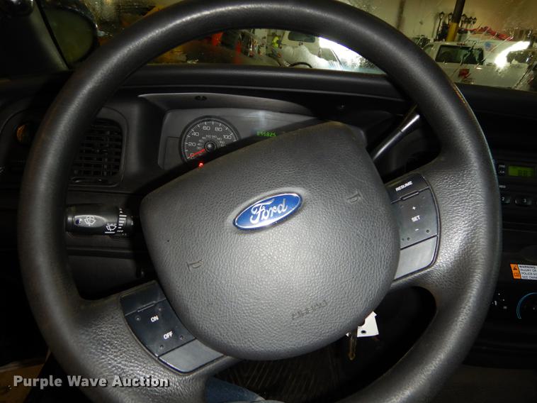 image for item J5534 2011 Ford Crown Victoria Police Interceptor