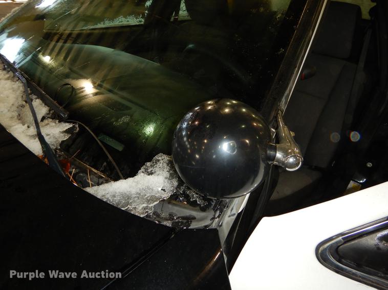 image for item J5534 2011 Ford Crown Victoria Police Interceptor