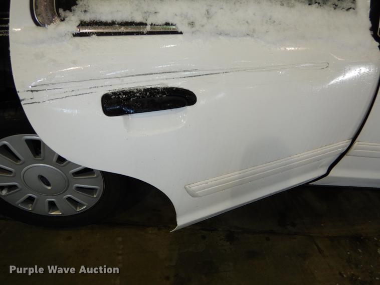 image for item J5534 2011 Ford Crown Victoria Police Interceptor