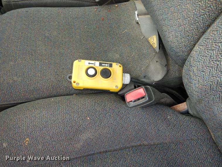 image for item J5537 2004 Chevrolet Silverado 3500 dump bed pickup truck