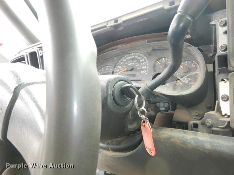 image for item J5537 2004 Chevrolet Silverado 3500 dump bed pickup truck