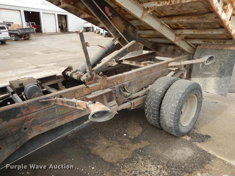 image for item J5537 2004 Chevrolet Silverado 3500 dump bed pickup truck