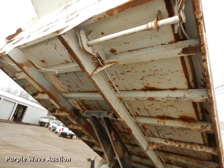 image for item J5537 2004 Chevrolet Silverado 3500 dump bed pickup truck