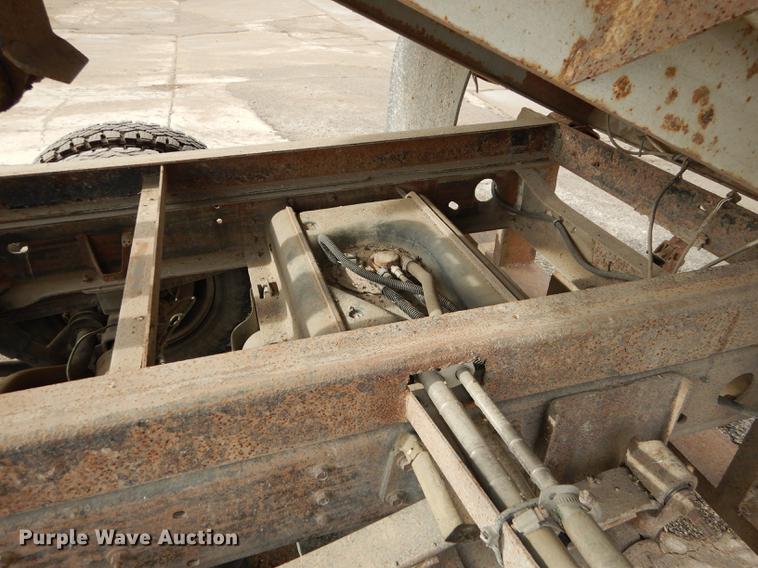 image for item J5537 2004 Chevrolet Silverado 3500 dump bed pickup truck