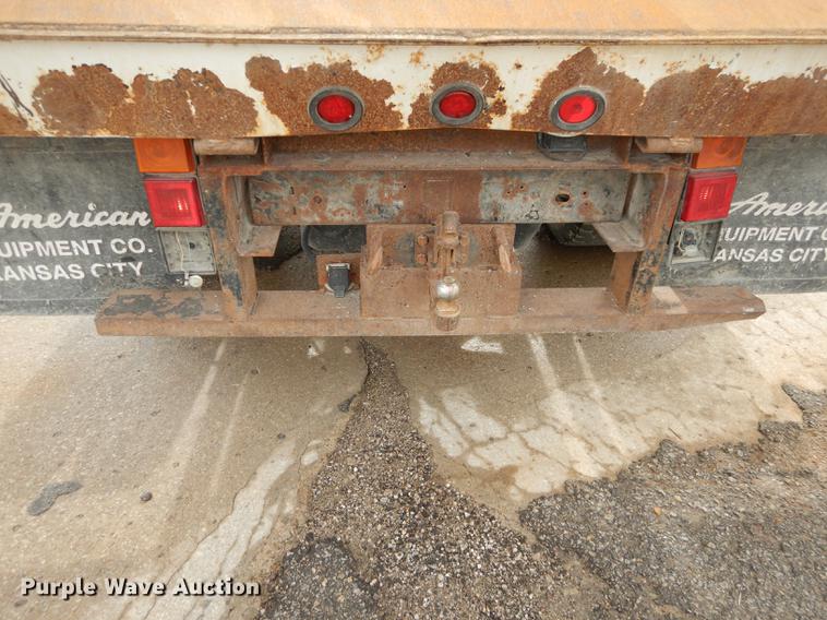 image for item J5537 2004 Chevrolet Silverado 3500 dump bed pickup truck