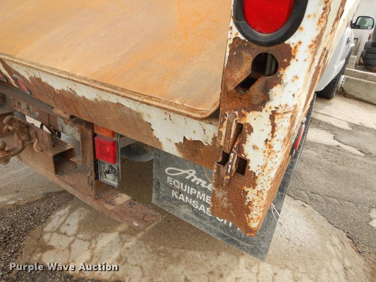 image for item J5537 2004 Chevrolet Silverado 3500 dump bed pickup truck