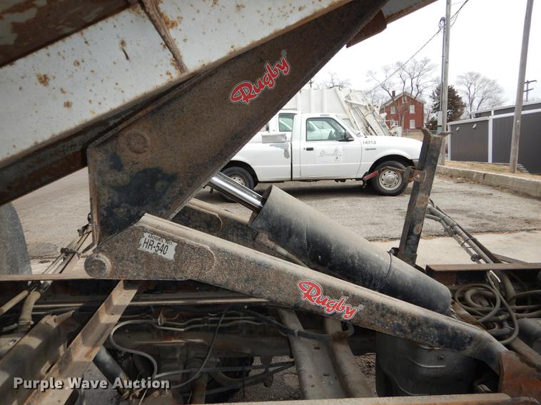 image for item J5537 2004 Chevrolet Silverado 3500 dump bed pickup truck