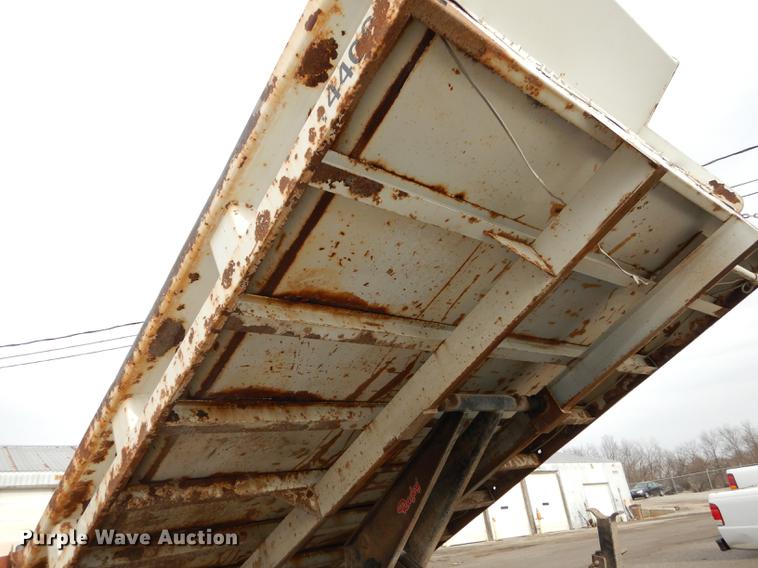 image for item J5537 2004 Chevrolet Silverado 3500 dump bed pickup truck