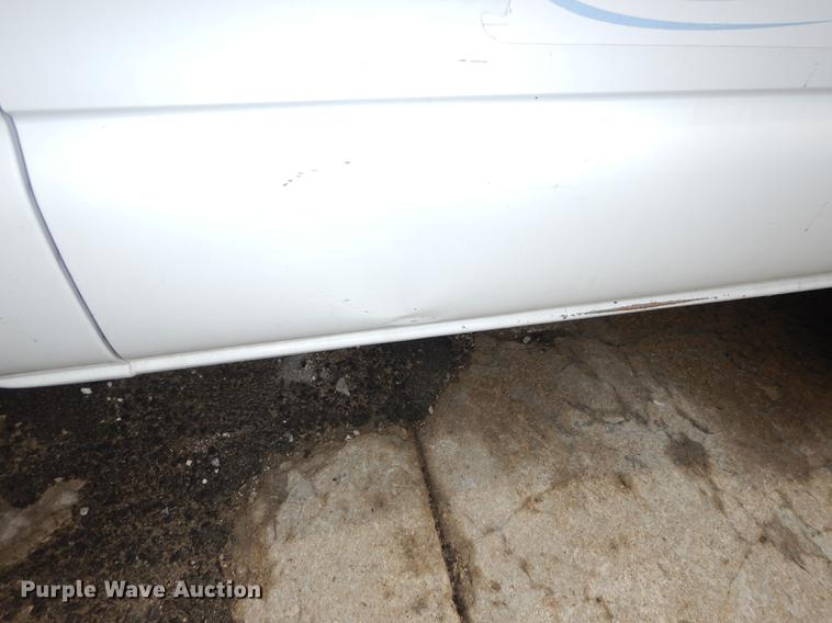 image for item J5537 2004 Chevrolet Silverado 3500 dump bed pickup truck