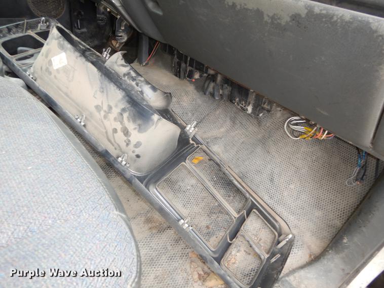 image for item J5537 2004 Chevrolet Silverado 3500 dump bed pickup truck