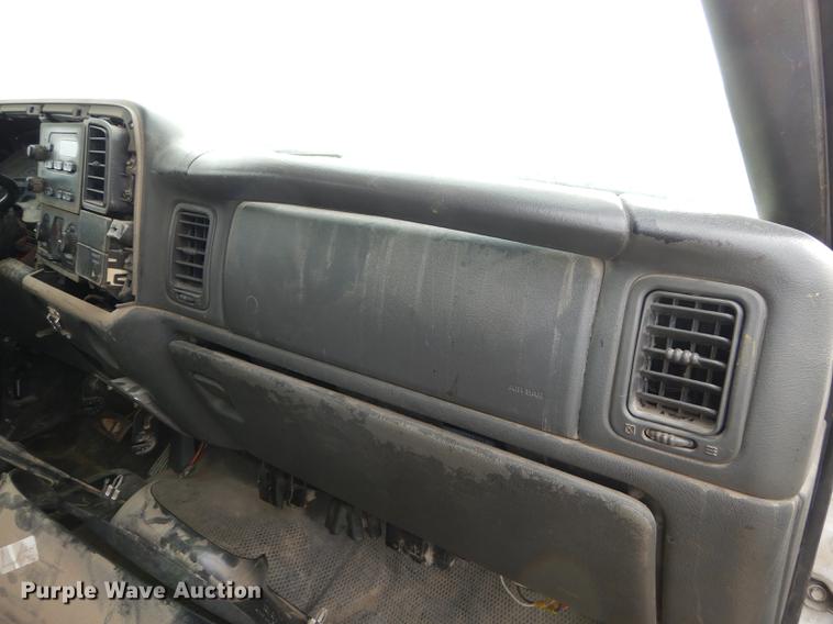 image for item J5537 2004 Chevrolet Silverado 3500 dump bed pickup truck