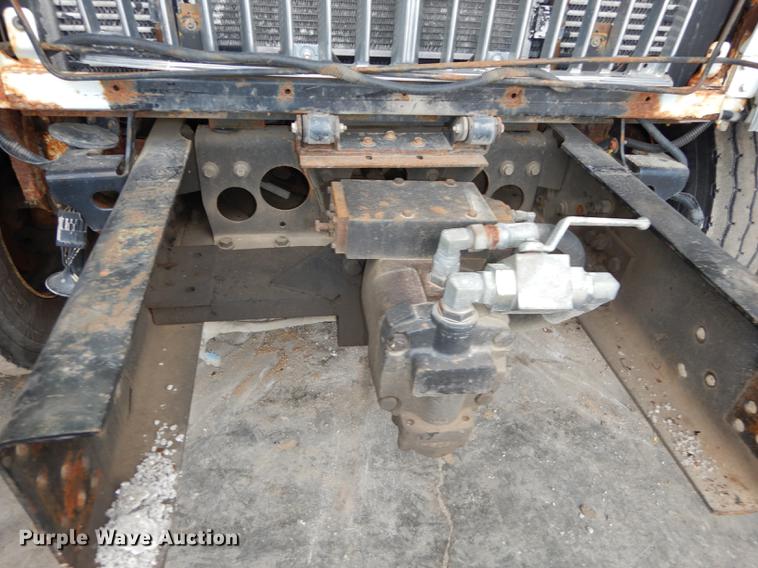 image for item J5539 2005 International 7300 dump truck