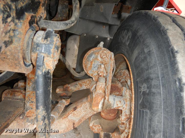 image for item J5539 2005 International 7300 dump truck