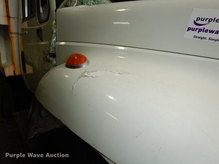 image for item J5539 2005 International 7300 dump truck