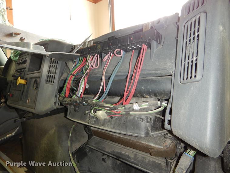 image for item J5539 2005 International 7300 dump truck