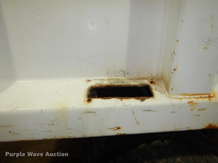 image for item J5539 2005 International 7300 dump truck