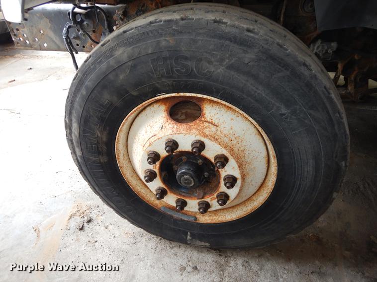 image for item J5539 2005 International 7300 dump truck