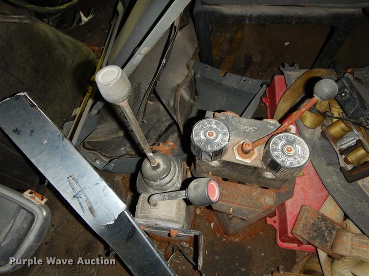 image for item J5539 2005 International 7300 dump truck