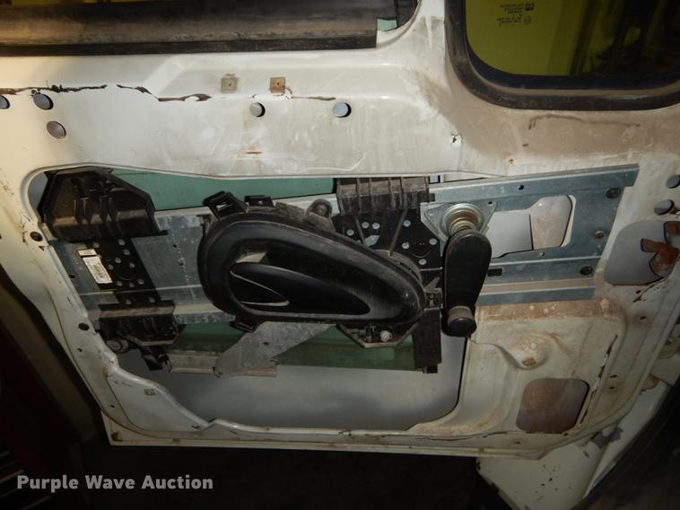 image for item J5539 2005 International 7300 dump truck