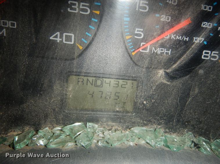 image for item J5539 2005 International 7300 dump truck