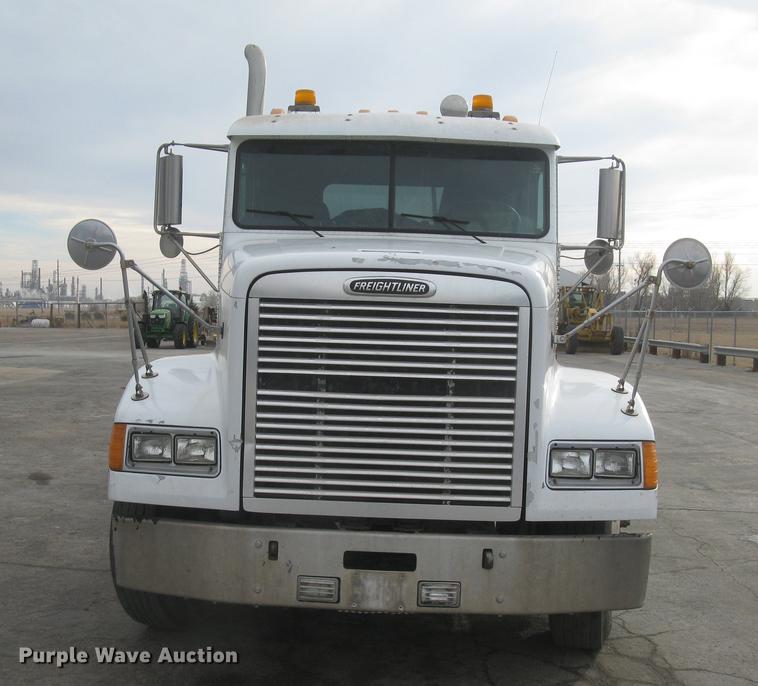 image for item L2381 1996 Freightliner FLD120 semi truck